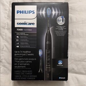 Philips Sonicare 7300 ExpertClean in Black